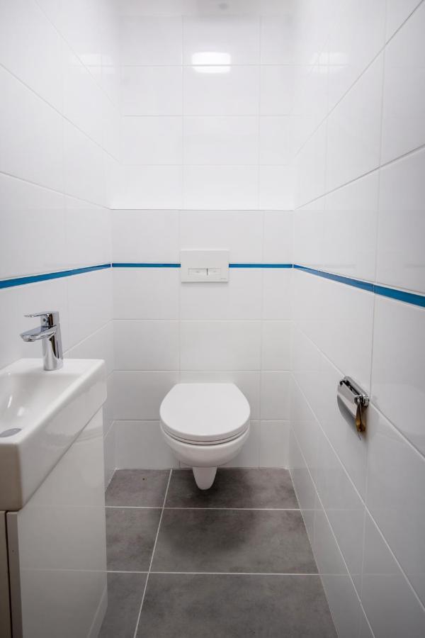 Szent Bernadett Csaladi Apartmanhaz Siofok Ngoại thất bức ảnh